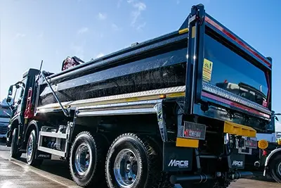 Tipper Grab Hire<br />

